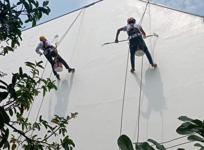 Rope-access-external-wall-painting-2-qq8zrpptd1855dos3s0my5ffkimtphq48n62qzz126-min Rope-access-external-wall-painting-2-qq8zrpptd1855dos3s0my5ffkimtphq48n62qzz126-min